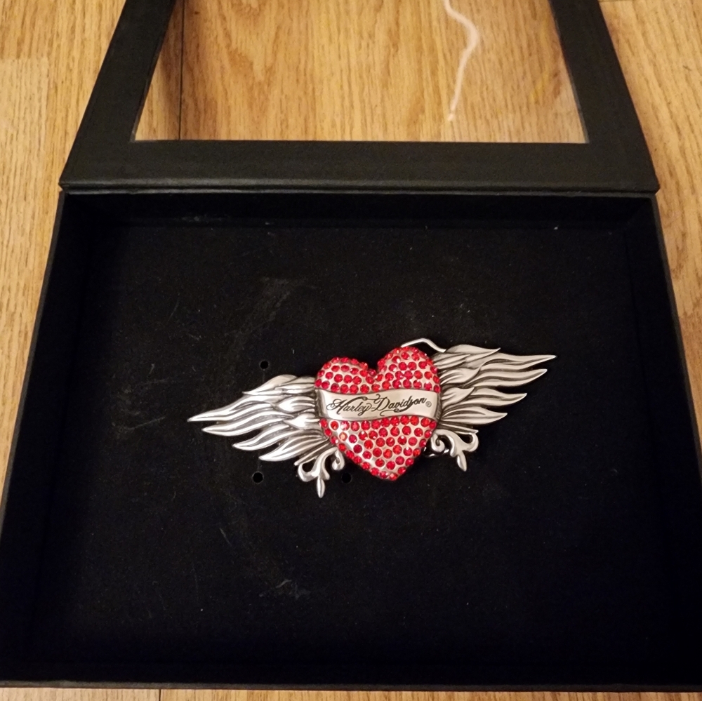 NIB Harley-Davidson Red Heart Buckle